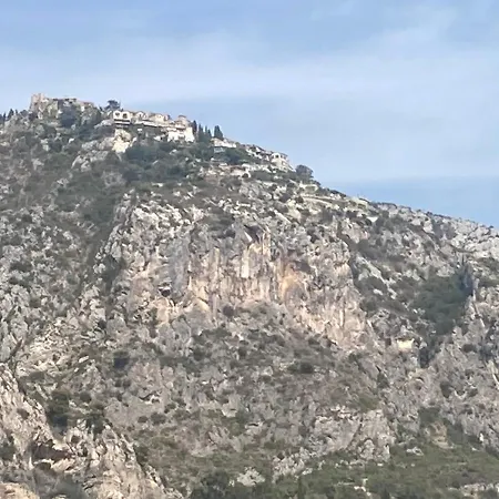Un Coin De Paradis Avec Vue Et Jardin Èze