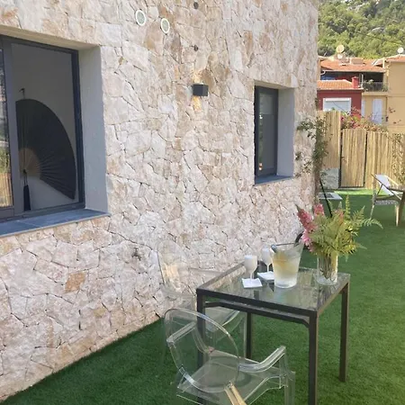 Un Coin De Paradis Avec Vue Et Jardin *