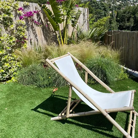 Un Coin De Paradis Avec Vue Et Jardin *